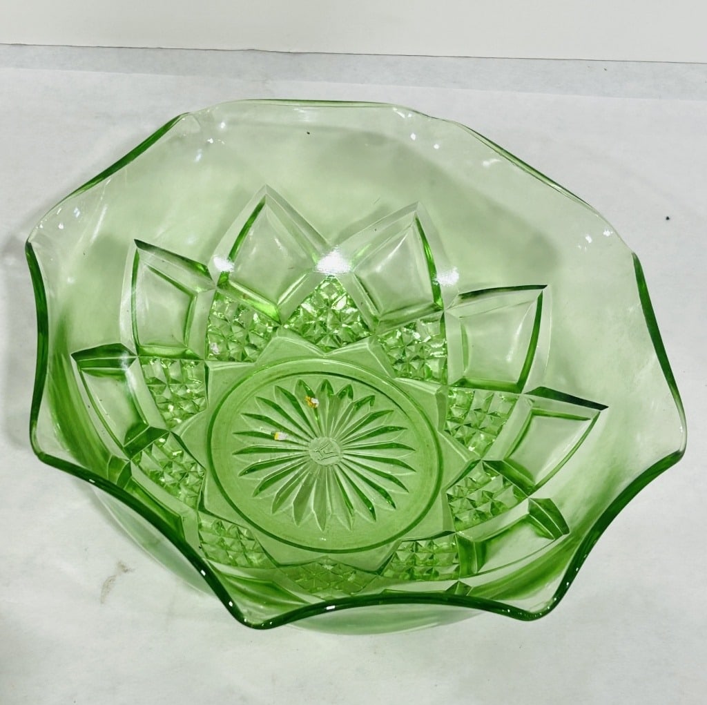 URANIUM SERVING BOWL - 3