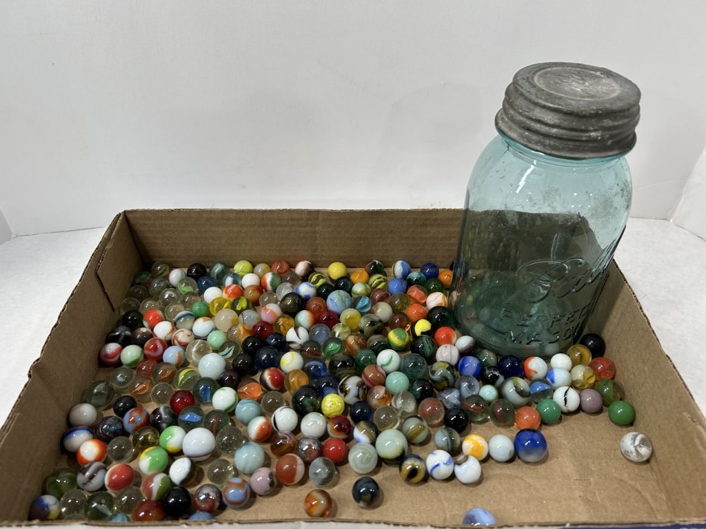 Assorted Glass Marbles and a Ball Perfect Mason Jar (1 of 6)