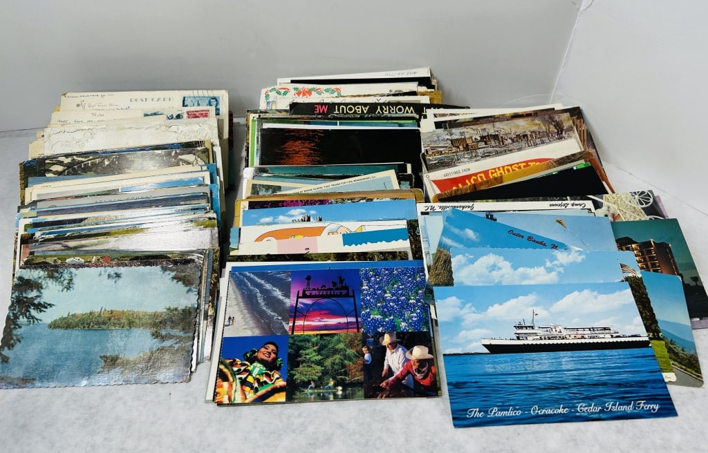 Vintage Mid-20th Century Postcards Featuring North Carolina and Travel Themes: This lot consists of a substantial collection of vintage postcards dating primarily from the mid-20th century. The assortment features a diverse array of subject matter, with a significant concentrati