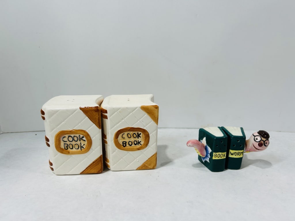 Vintage Ceramic Book-Themed Salt and Pepper Shakers (1 of 3)