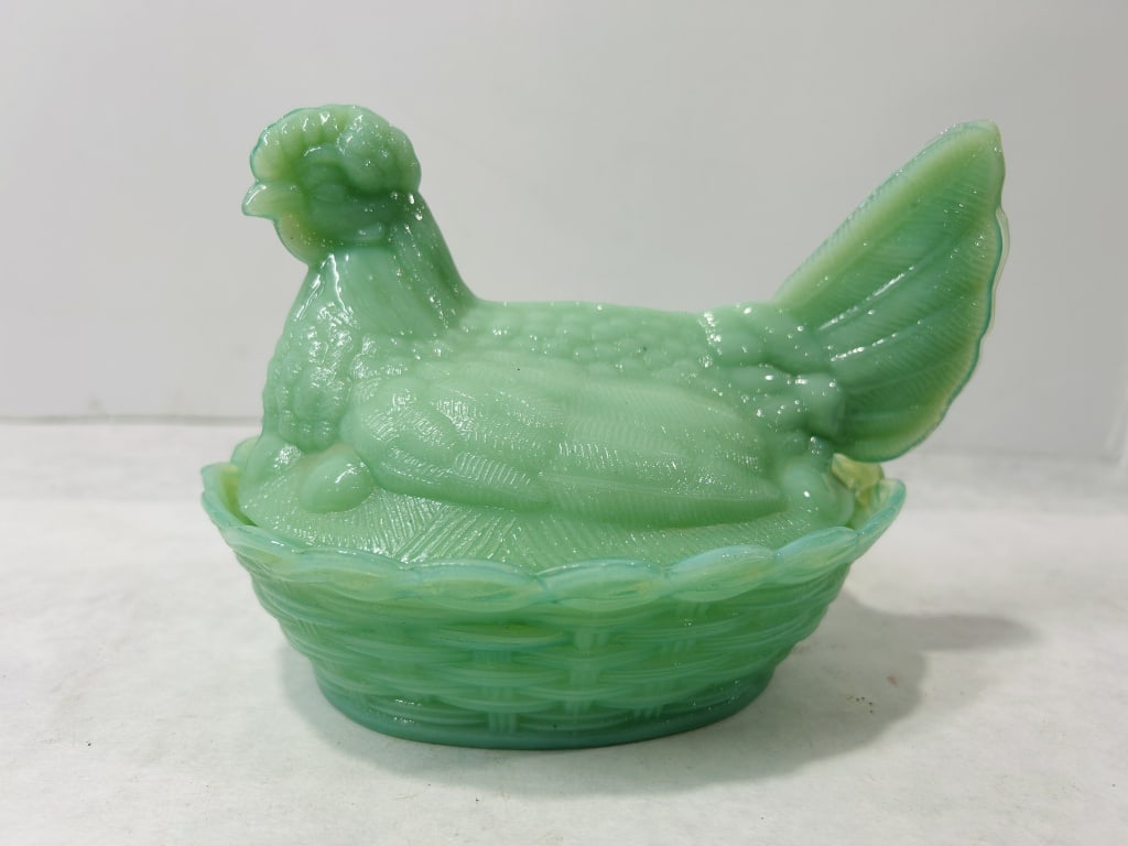 Jadeite Green Glass Hen on Nest Covered Dish (1 of 4)