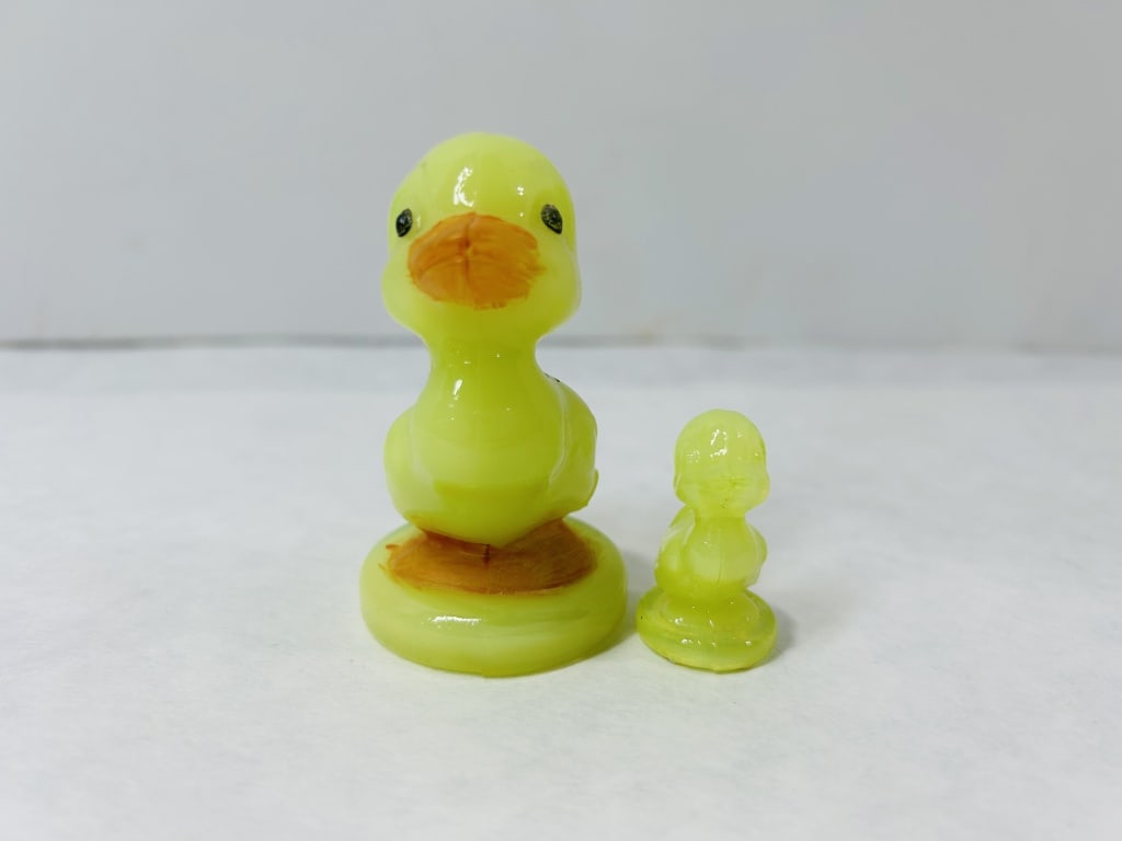 Boyd Yellow-Green Duckling Figurines (1 of 6)