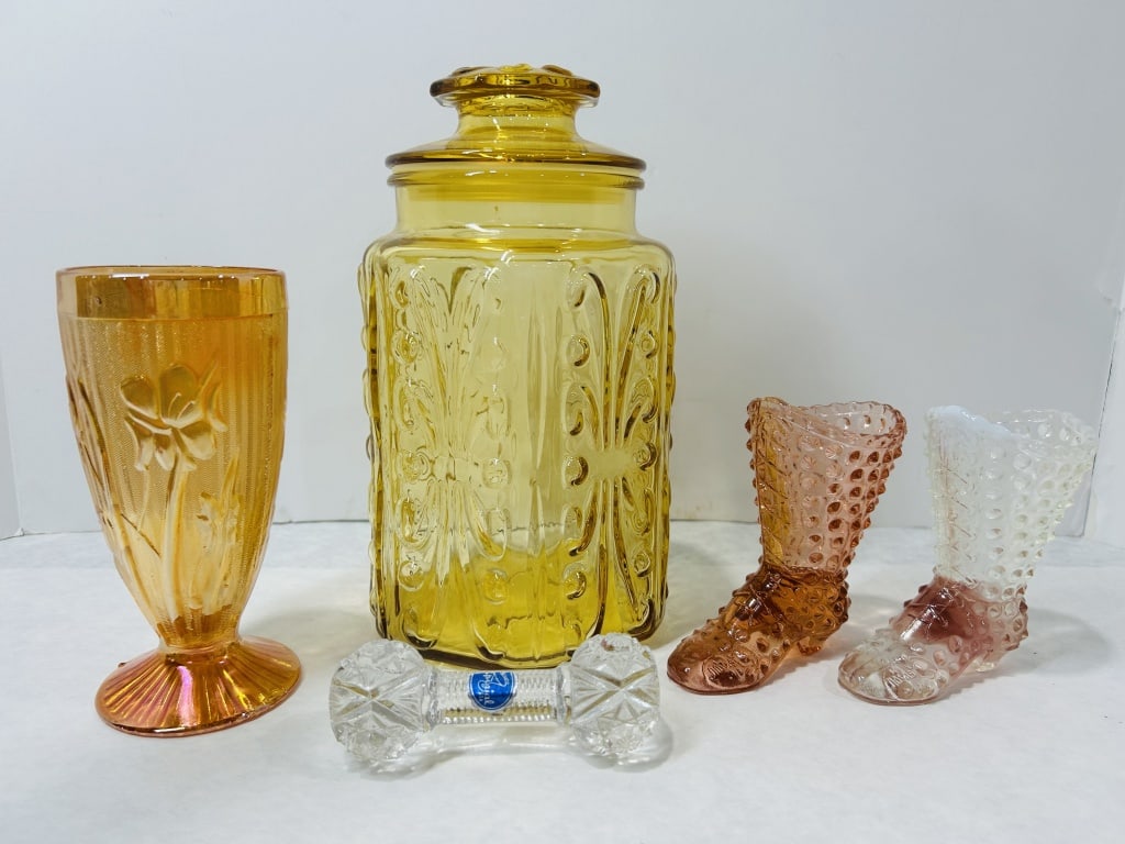 A Collection of American Decorative Glassware Including Fenton and Imperial (1 of 7)