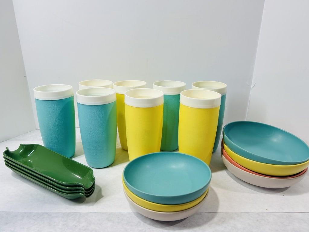 Bolero Therm-O-Ware and Aztec Melmac Tableware (1 of 4)
