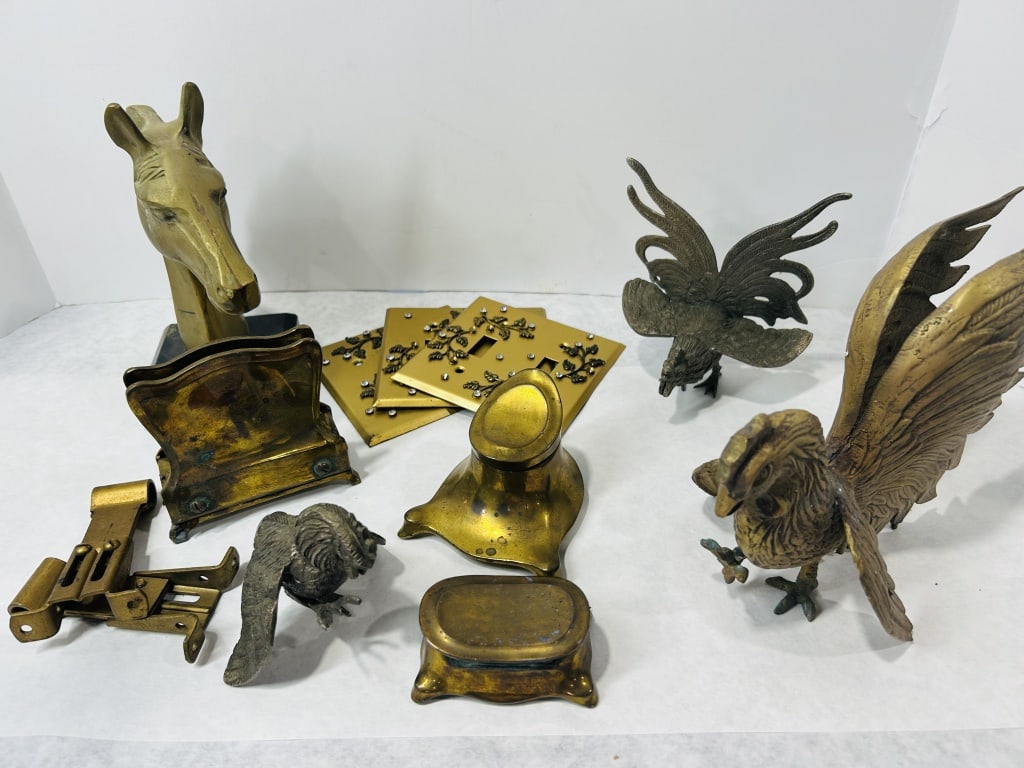 Vintage Brass and Gold-Tone Decorative Objects and Desk Accessories (1 of 5)