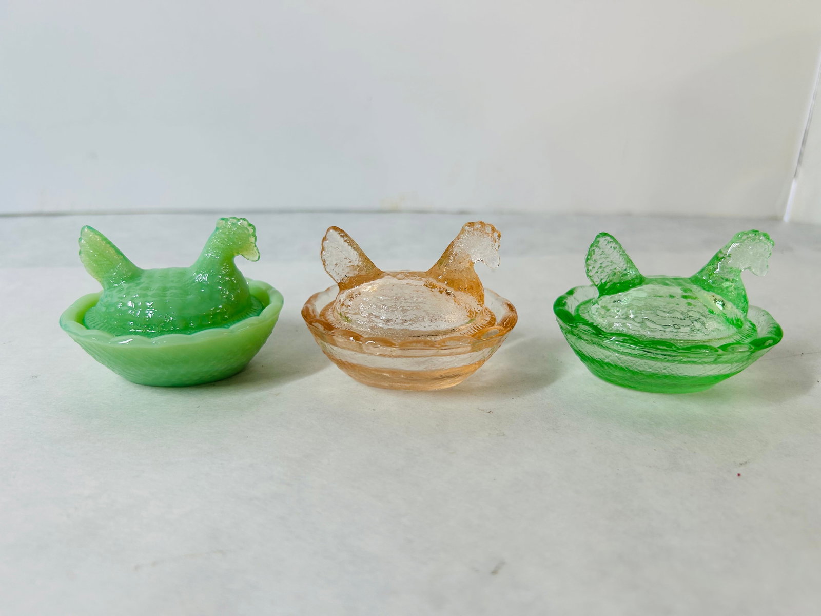 3 Import Hens: .
