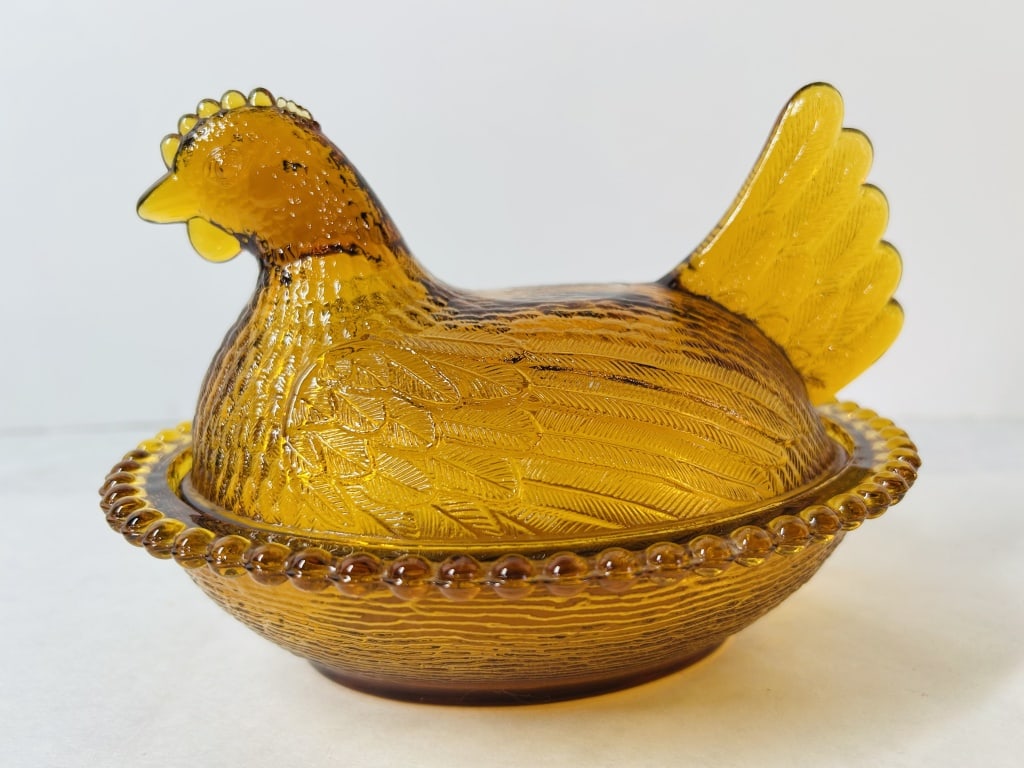 Vintage Amber Pressed Glass Hen on Nest Covered Candy Dish (1 of 7)