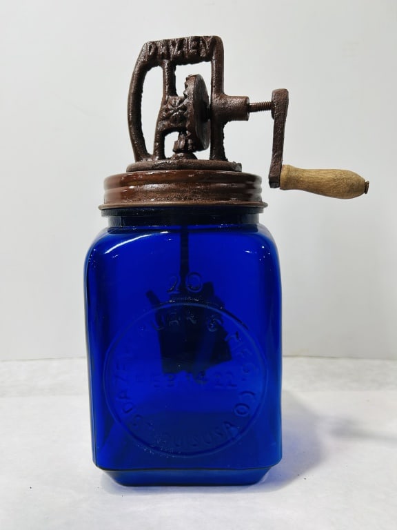 Dazey No. 20 Cobalt Blue Glass Butter Churn (1 of 6)