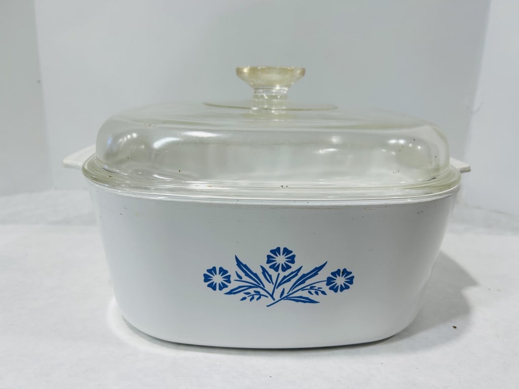 Vintage Blue Cornflower Pattern Casserole Dish Attributed to Corning Ware with Glass Lid (1 of 3)