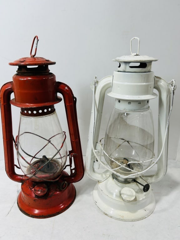 A Pair of Kerosene Hurricane Lanterns, Including Dietz (1 of 4)