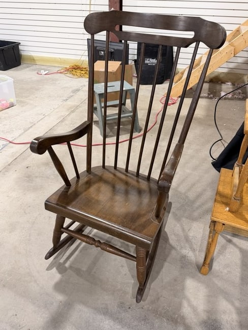 Colonial Revival Windsor-Style Comb-Back Armchair (1 of 1)