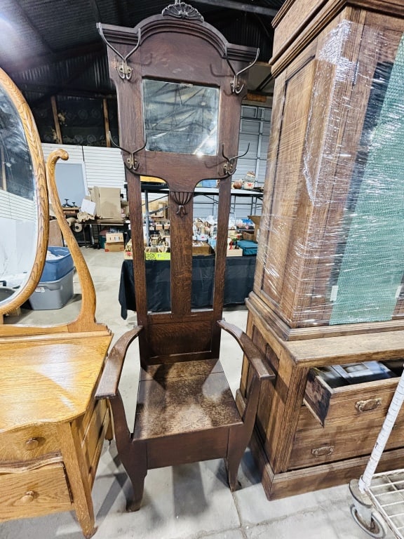 Antique Quarter-Sawn Oak Hall Tree (1 of 1)