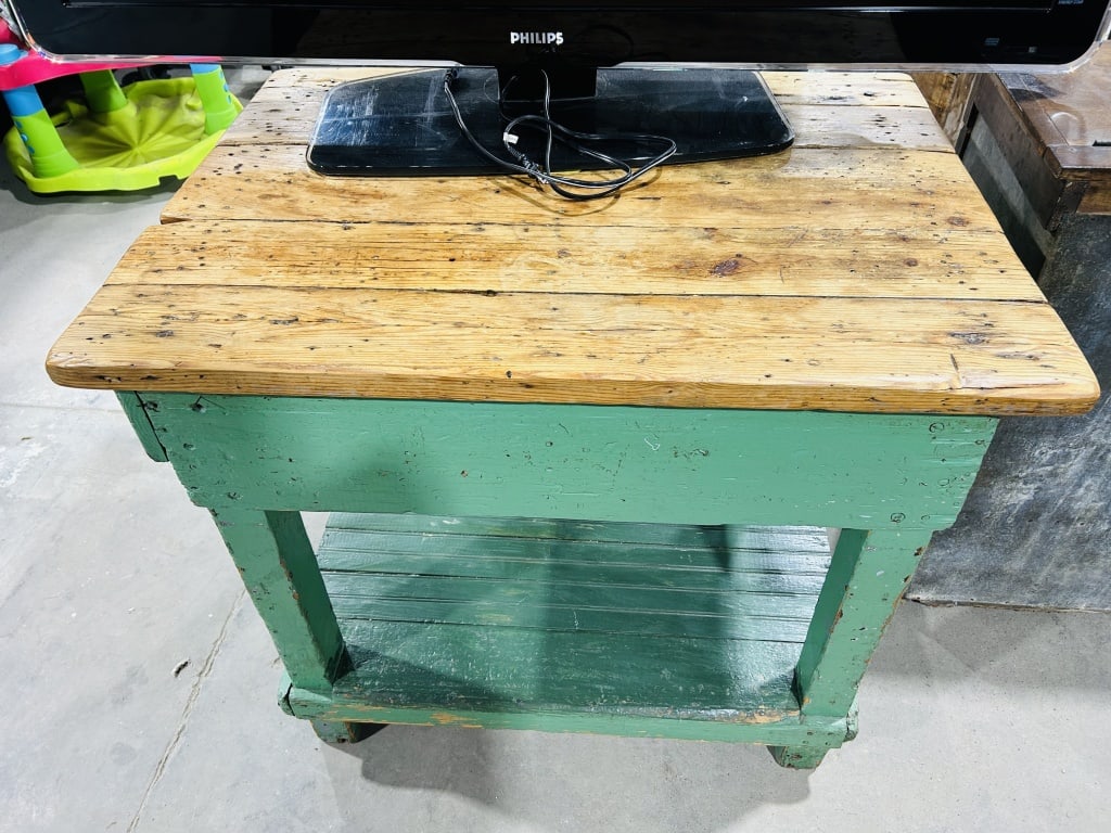 Primitive American Wood Work Table (1 of 1)