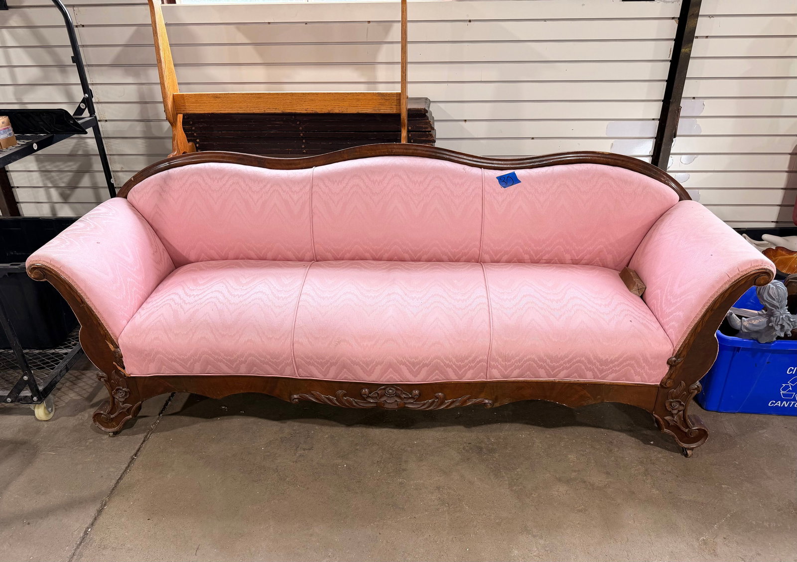 VICTORIAN STYLE SOFA (1 of 1)
