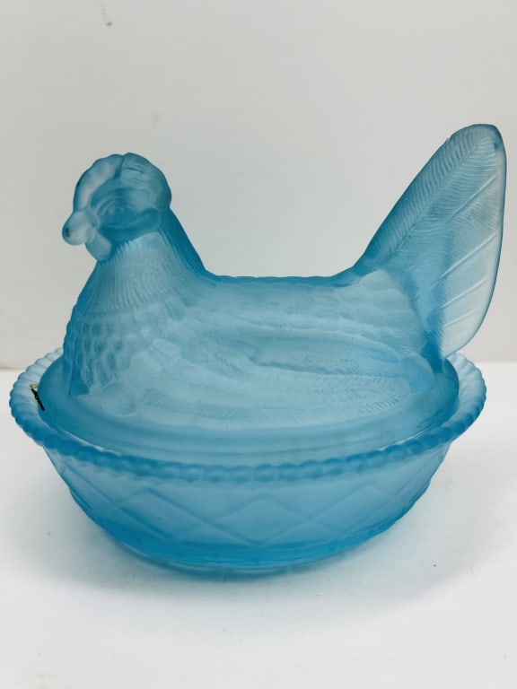 Frosted Blue Satin Hen on Nest: 6in