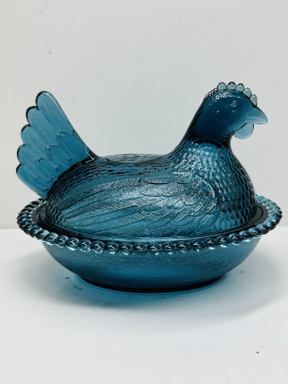 Indiana Glass Hen on Nest Blue (1 of 5)