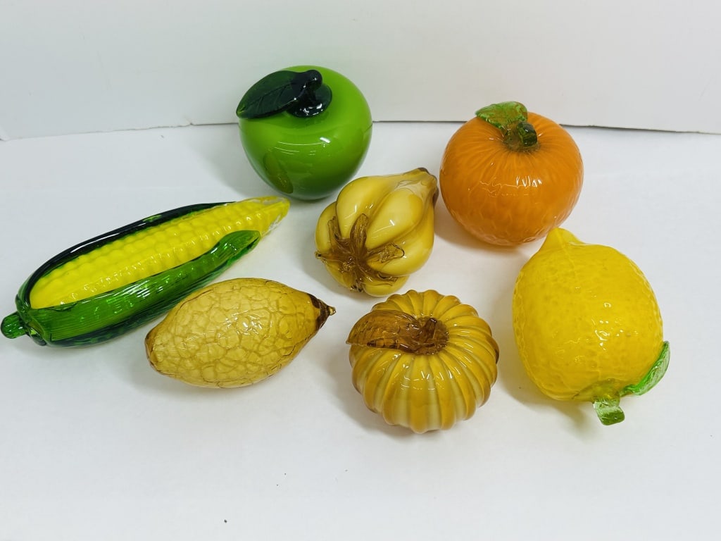 MURANO STYLE GLASS FRUIT, 20TH CENTURY (1 of 11)