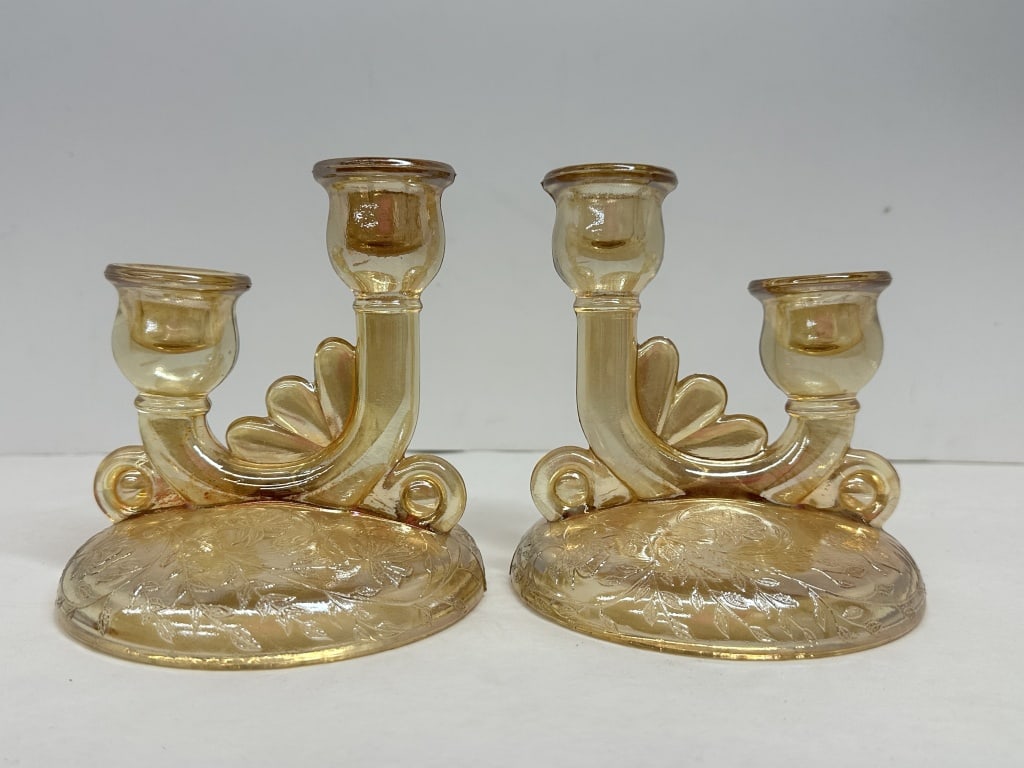 JEANNETTE MARIGOLD GLASS CANDLESTICKS, 1950S (1 of 5)