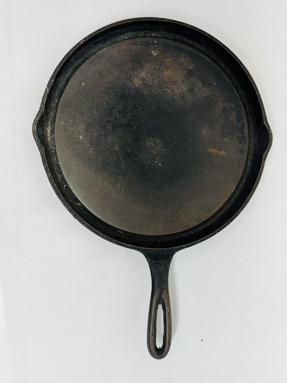 WAGNER CAST IRON ROUND GRIDDLE, VINTAGE (1 of 5)