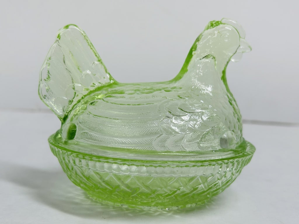 LIME GREEN GLASS HEN ON NEST (1 of 6)