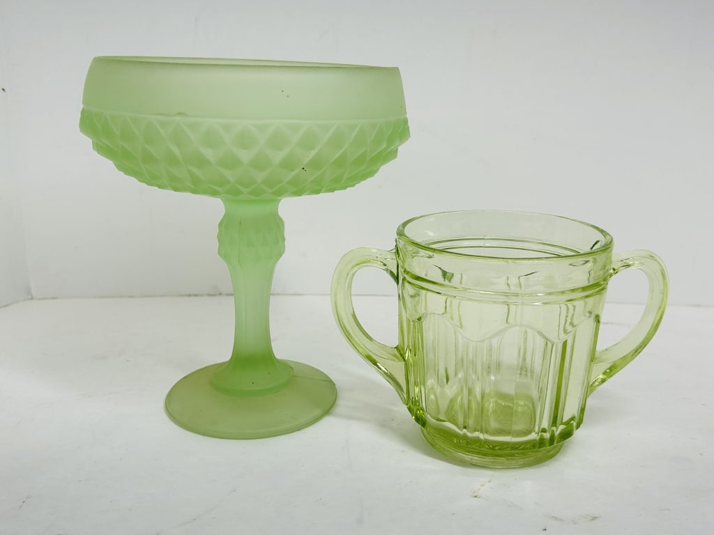 TWO ITEMS OF GREEN DEPRESSION GLASS, CIRCA 1930 (1 of 6)