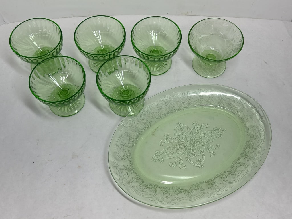 SEVEN-PIECE HAZEL-ATLAS URANIUM GLASS, 1930S (1 of 7)