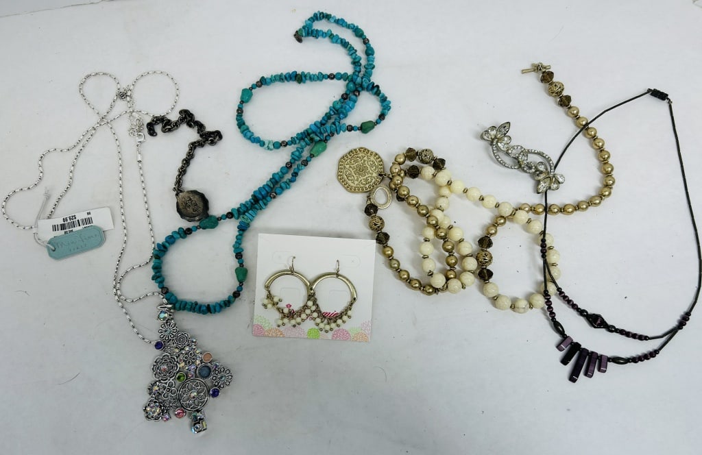 ASSORTED FASHION AND COSTUME JEWELRY (1 of 7)
