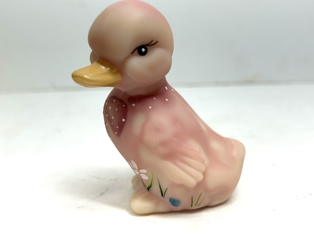 FENTON BURMESE GLASS DUCKLING, 2003 (1 of 7)