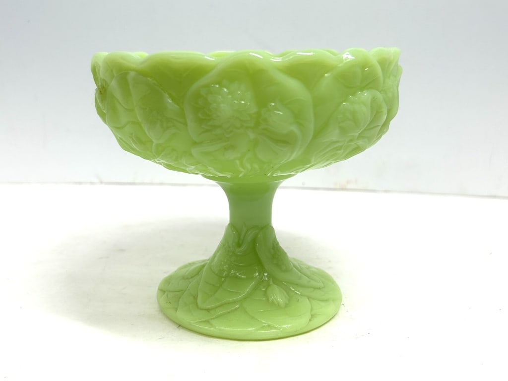 VINTAGE GREEN WATER LILY COMPOTE (1 of 3)