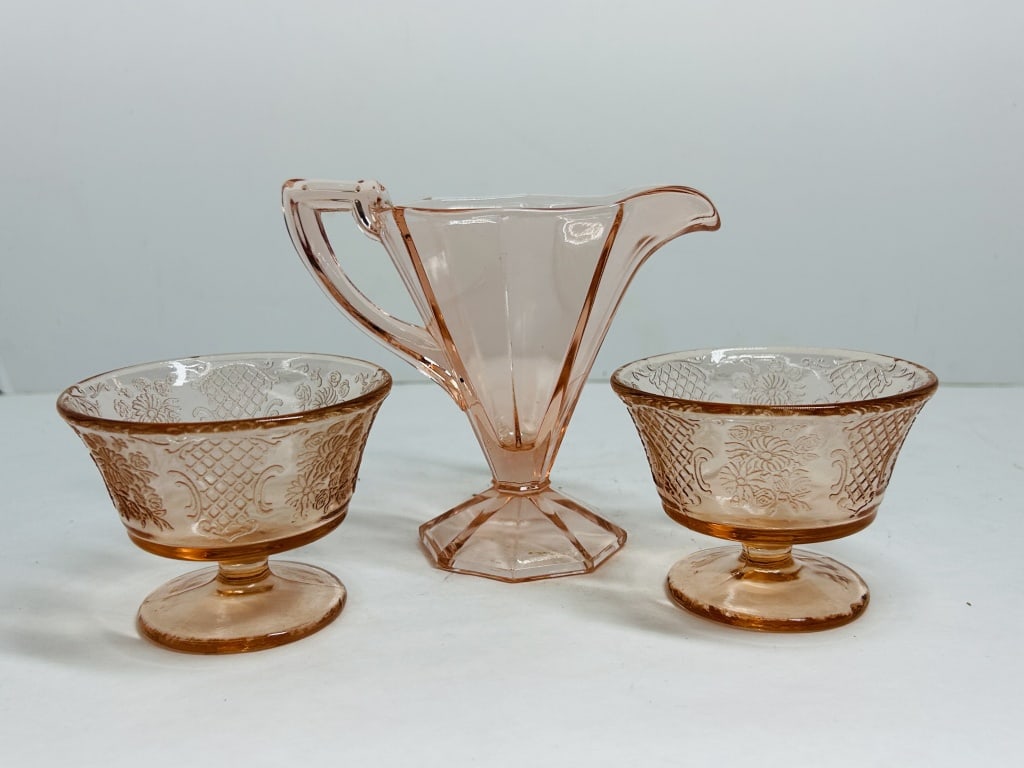 PINK DEPRESSION GLASS TABLEWARE TRIO 1930S (1 of 6)