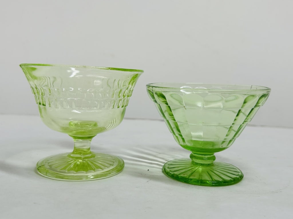 TWO AMERICAN GREEN URANIUM SHERBETS, 1930S (1 of 6)