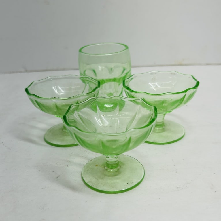 AMERICAN GREEN URANIUM GLASS COLLECTION C1930 (1 of 5)