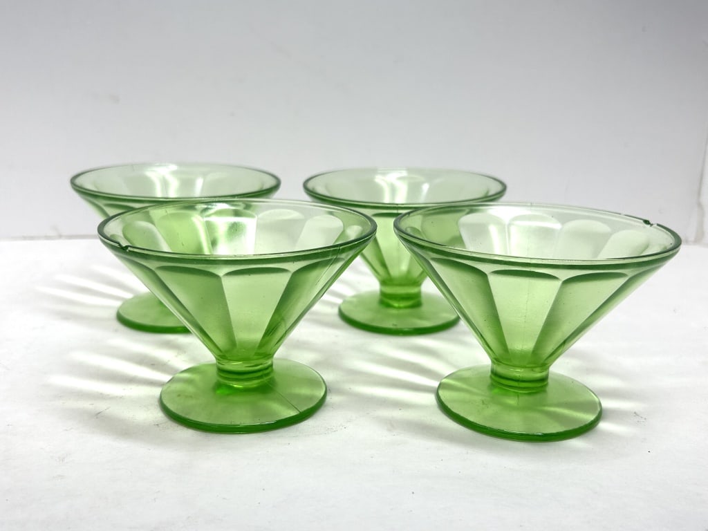 FEDERAL GLASS URANIUM SHERBETS, 1930S (1 of 6)