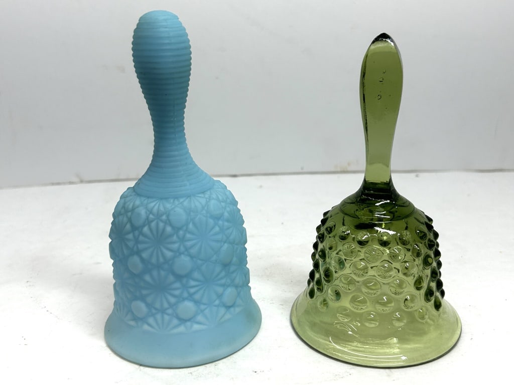 FENTON VINTAGE BLUE AND GREEN BELLS (1 of 8)