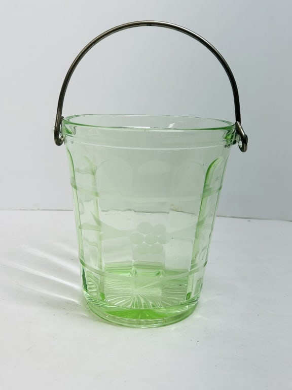 HOCKING URANIUM GLASS BUCKET, 1930S (1 of 5)