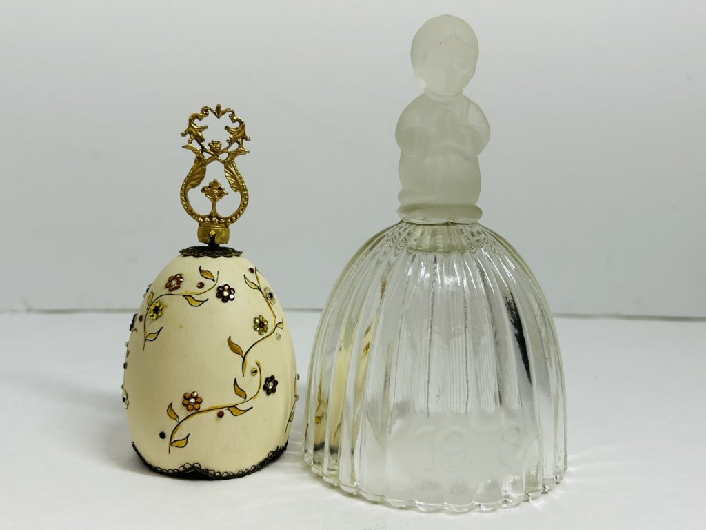 VINTAGE CERAMIC AND GLASS BELLS (1 of 4)