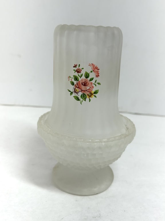 WESTMORELAND FROSTED GLASS FAIRY LAMP (1 of 3)