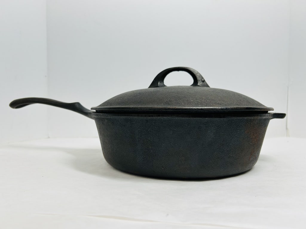 WAGNER, CAST IRON CHICKEN FRYER, C. 1991 (1 of 5)