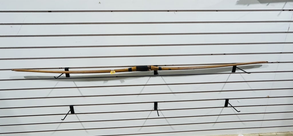 VINTAGE WOODEN LONGBOW, MID-20TH CENTURY (1 of 4)