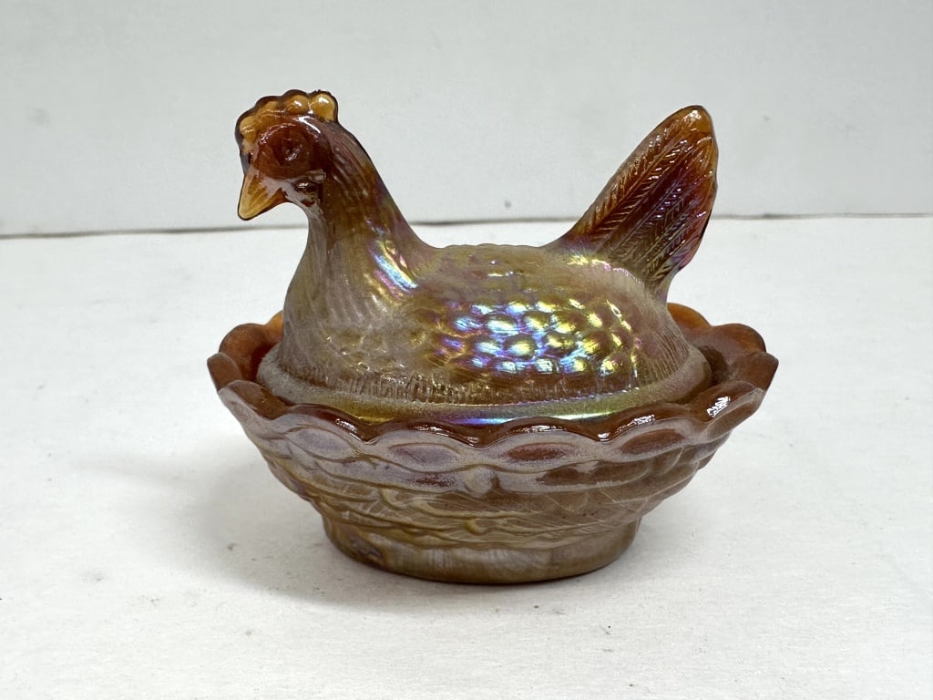 MINI BOYD MARIGOLD CARNIVAL GLASS HEN: Pressed glass lidded dish produced by Boyd Crystal Art Glass in a marigold iridescent finish. The interior base bears the embossed diamond with a B maker mark.