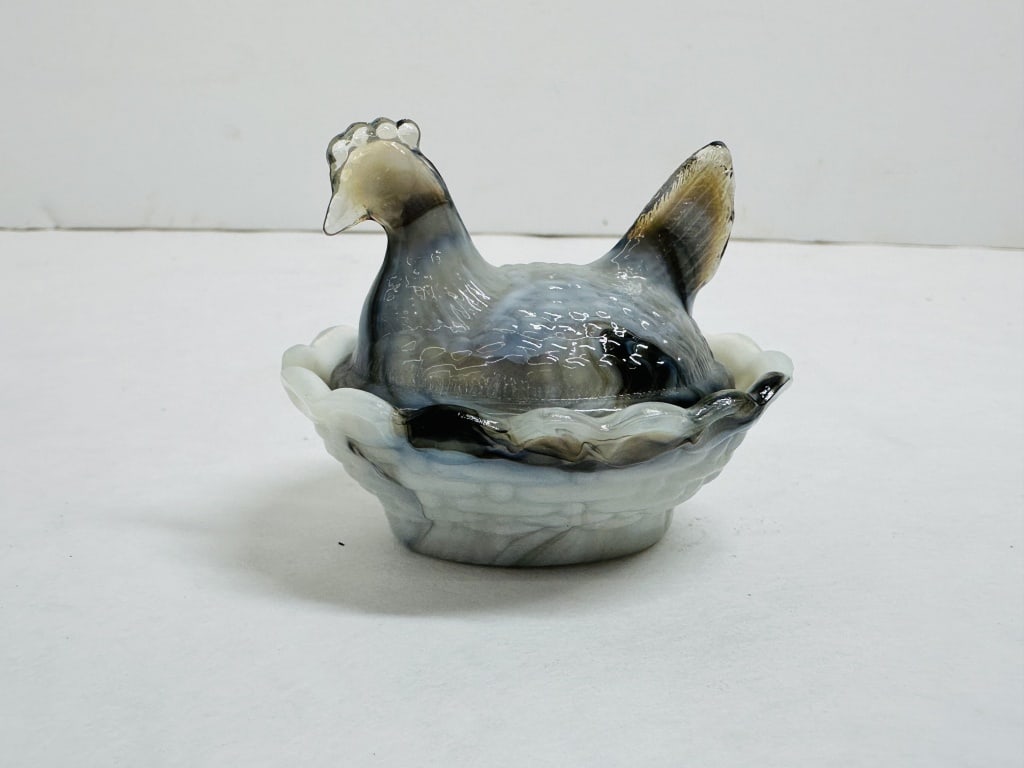 MINI BOYD SLAG HEN ON NEST: Mini