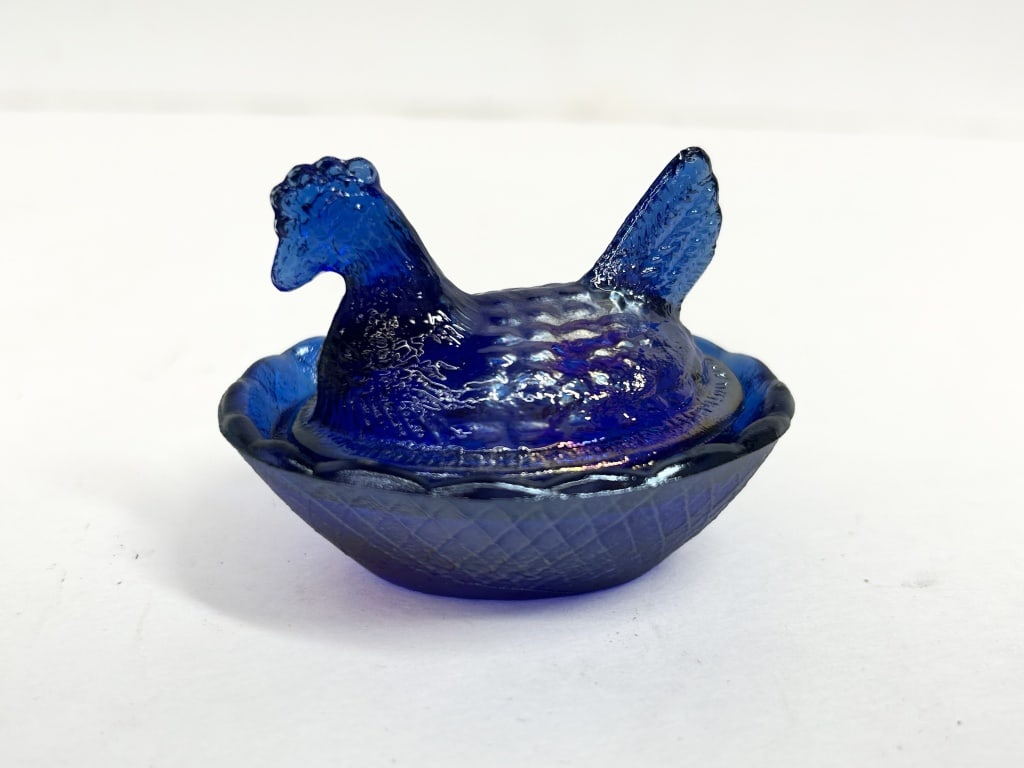 BOYD COBALT IRIDESCENT GLASS HEN (1 of 5)