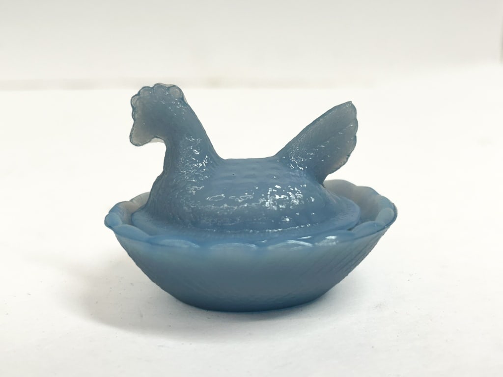 BLUE GLASS HEN ON NEST (1 of 6)