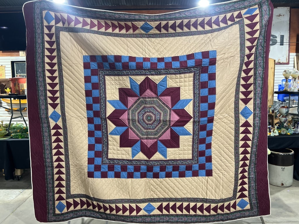 Large Machine Pieced and Machine Quilted Lone Star Pattern Patchwork Quilt - 2