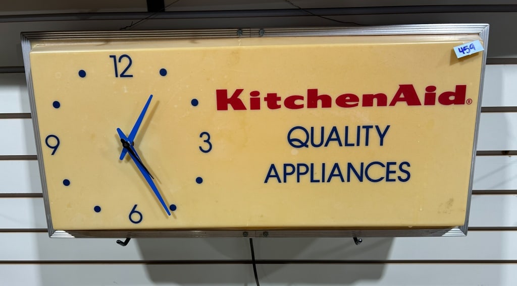 DUALITE KITCHENAID PLASTIC CLOCK, 1988 (1 of 6)