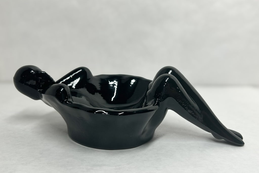 MOSSER BATHING BEAUTY SOAP DISH (1 of 5)