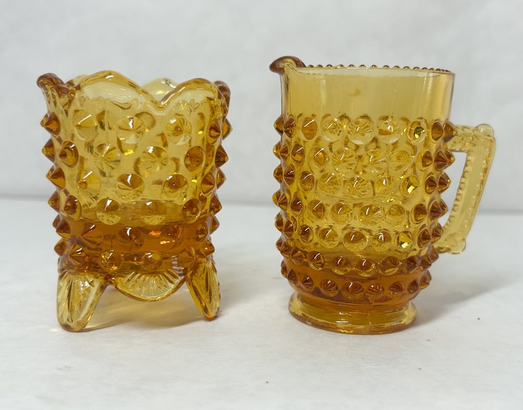FENTON AMBER HOBNAIL GLASS 1960S (1 of 4)