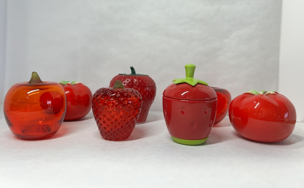 MCM RED FRUIT CERAMIC AND GLASS (1 of 9)