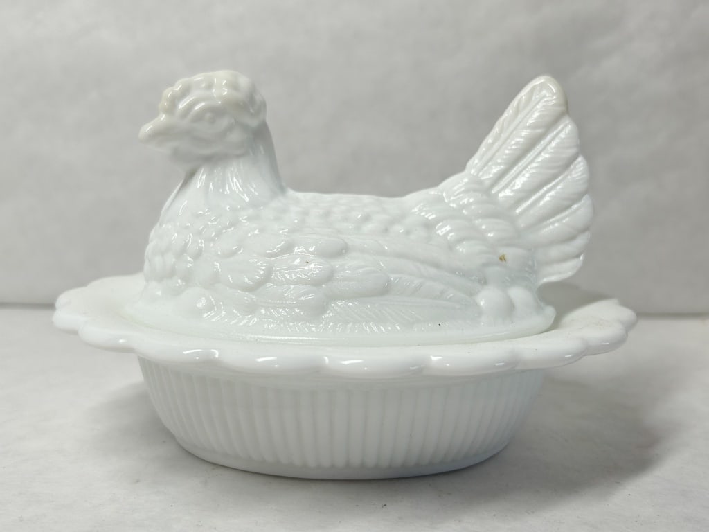 MOSSER MILK GLASS HEN ON NEST: Mosser