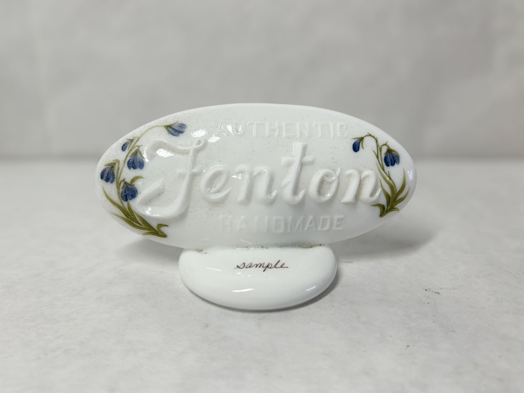 OOAK FENTON MILK GLASS PLAQUE 1993 SUE JACKSON SAMPLE ONLY (1 of 6)
